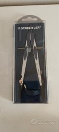 Compasso Staedtler.