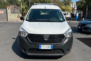 DACIA DOKKER pick up