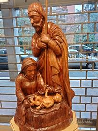 statua in legno fatta a mano