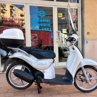 Scarabeo 50 cc 4 Tempi Super Accessoriato