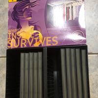 Contenitore per contenere 16 DVD/CD