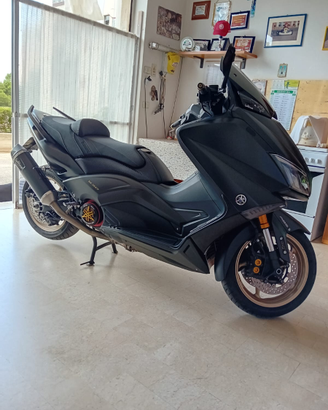 Yamaha T max 530 ironmax