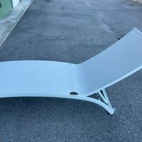 Lettino in tessuto da giardino