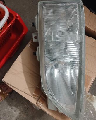 Fanale anteriore lato guida camper Laika Ecovip