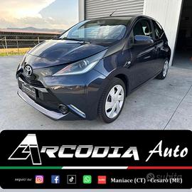 Toyota Aygo 1.0 VVT-i 69 CV 5 porte x-clusiv