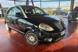 Lancia Ypsilon 1.3 Diesel - Neopatentati