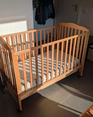 lettino in legno