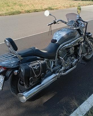 Hyosung Aquila GV 650