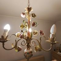 Lampadario antico in porcellana