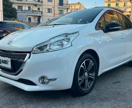 Peugeot 208 PureTech 82 5 porte Allure