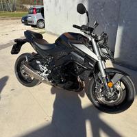 Suzuki gsx-s 950