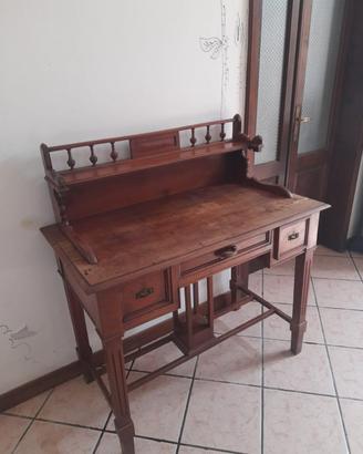 Scrittoio,tavolo con 6 sedie, credenza