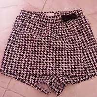 Pantaloncino a gonna