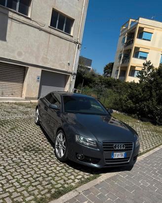 AUDI A5 2.0 2011