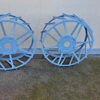 Ruote in ferro ( gabbie ) per trattorini