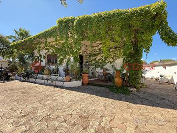 Villa o villino Manduria [1092VRG]