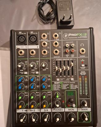 Mixer Mackie profx4v2