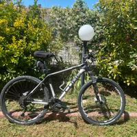 Mountain bike Cube acid