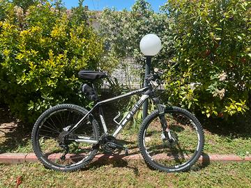 Mountain bike Cube acid