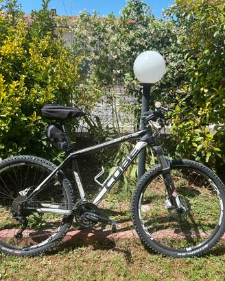 Mountain bike Cube acid