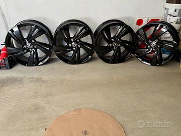 Cerchi in lega 18” Nevada black edition originali