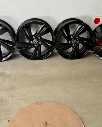 Cerchi in lega 18” Nevada black edition originali