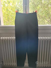 Pantaloni in pelle nera