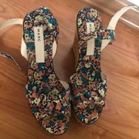 Sandalo floreale con zeppa Marc Jacobs