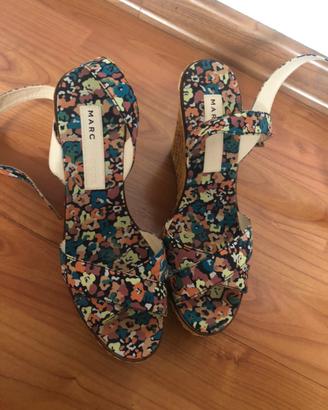 Sandalo floreale con zeppa Marc Jacobs