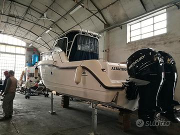 Boston Whaler 255 Conquest