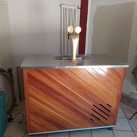 bancone con spillatore 