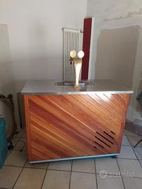 bancone con spillatore 