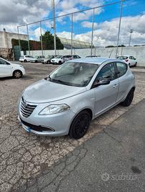 Lancia Ypsilon 1.2 69 CV 5 porte Platinum