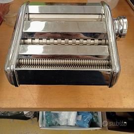 macchina per la pasta manuale