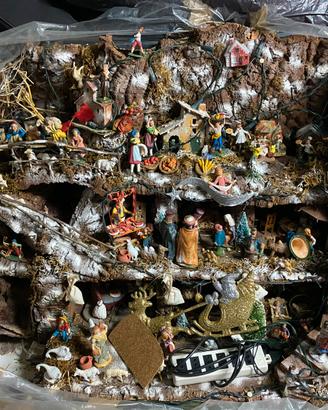 Presepe artigianale con pastori