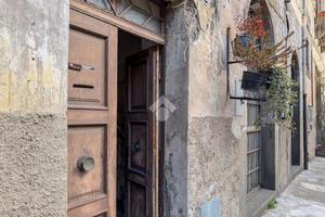 2 LOCALI A RONCIGLIONE