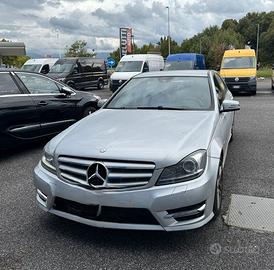 Mercedes 220 CDI