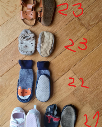 Set  bimbi scarpe, cappelli, calzini bimbi