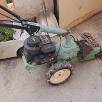 Questa è motofalciatrice a scoppio  M210 con motor