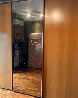 Armadio tre ante scorrevoli