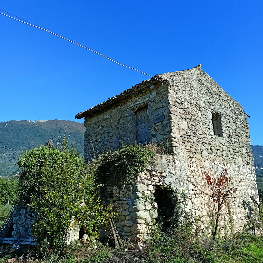 Rustico con terreno - Vista 2