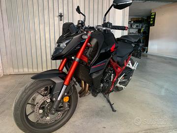 Hornet 750