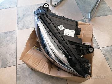 FANALE ANTERIORE SINISTRO LED MERCEDES C ANNO 2019