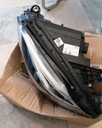 FANALE ANTERIORE SINISTRO LED MERCEDES C ANNO 2019