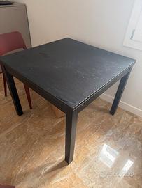 Tavolo quadrato allungabile