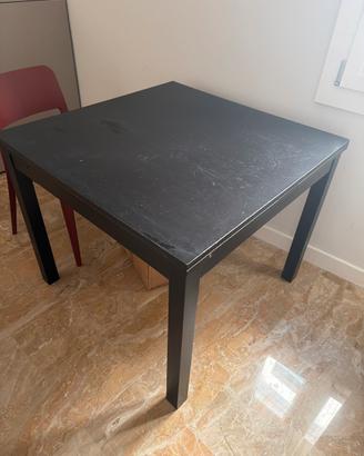 Tavolo quadrato allungabile