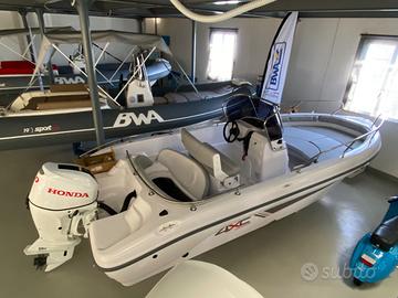 RANIERI 4XC H19 + HONDA 40 PROMO