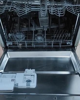Lavastoviglie Whirlpool Aqua Steam 6th sense AA 60