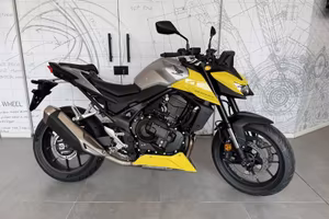Honda Hornet 750 HORNET 750 E-CLUTCH - YM 2026