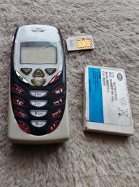 Mitico cellulare Nokia 8310 grigio 